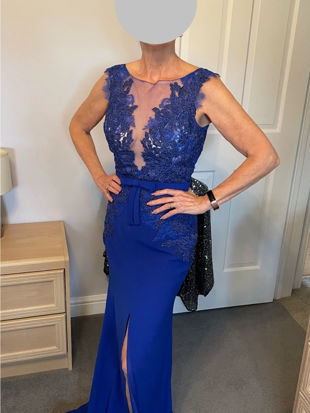 Elegant Royal Blue Lace Appliqué Evening Gown